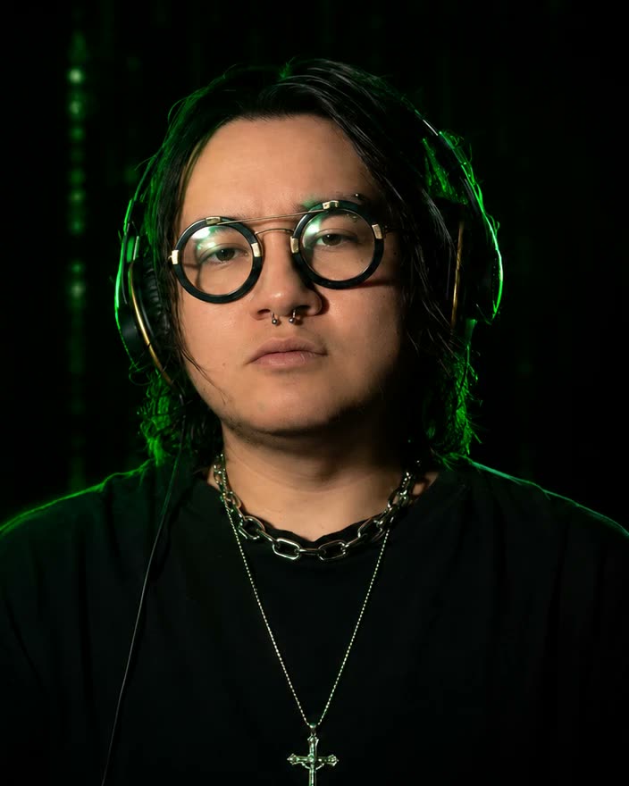 Aaron, creador de Armonía Viral